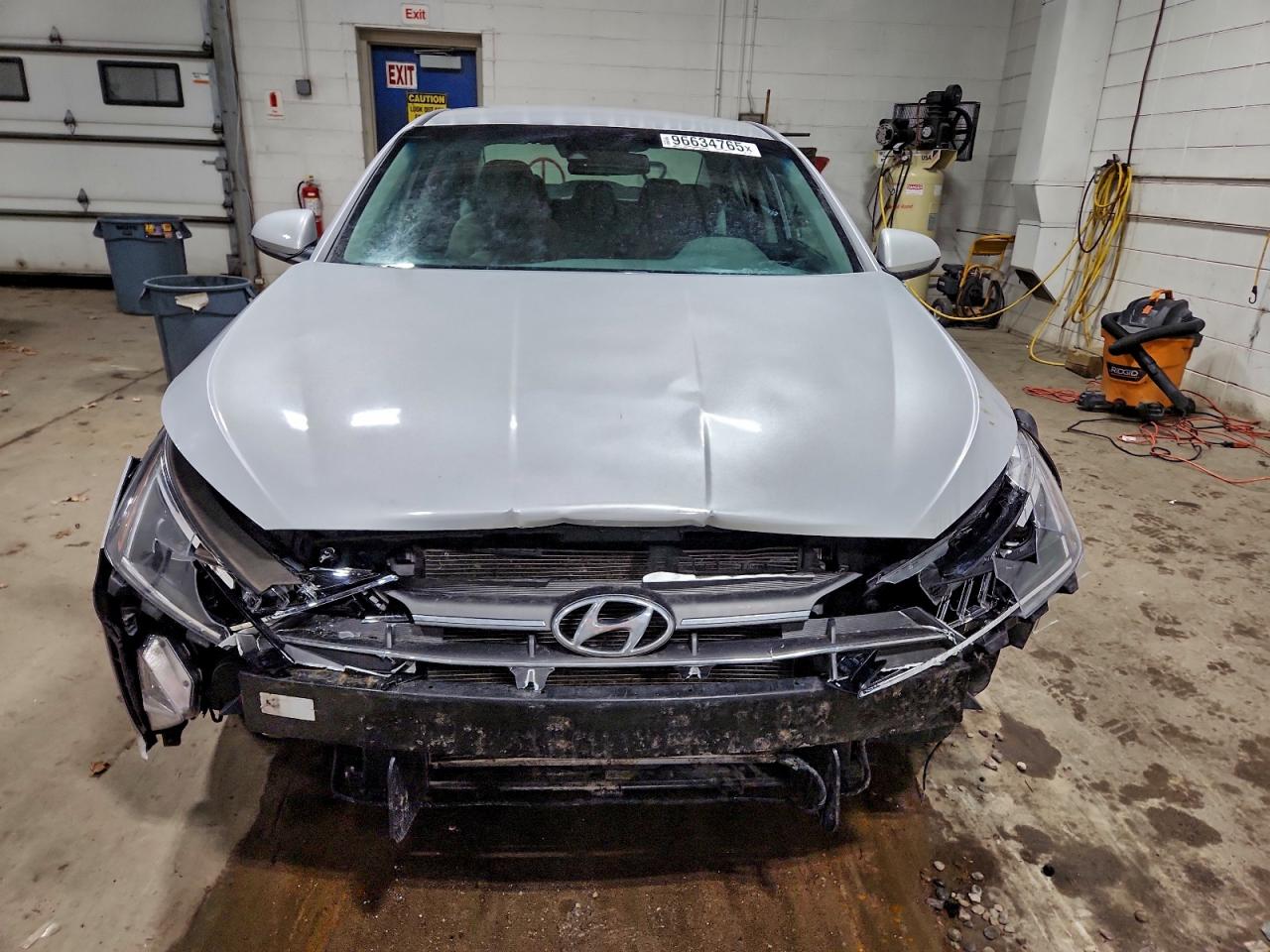 2020 HYUNDAI ELANTRA SEL photo 5