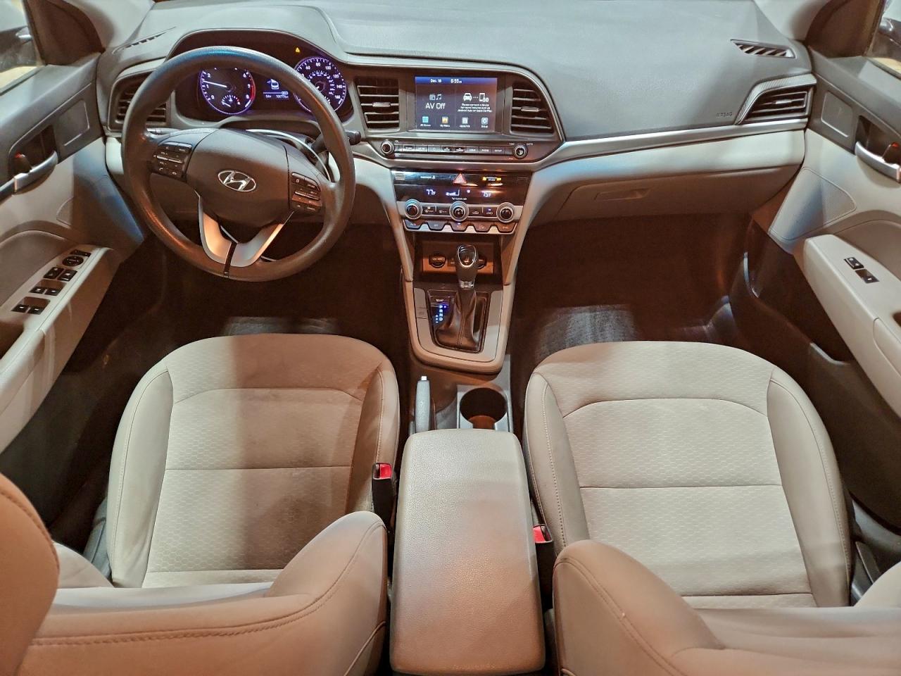 2020 HYUNDAI ELANTRA SEL photo 8