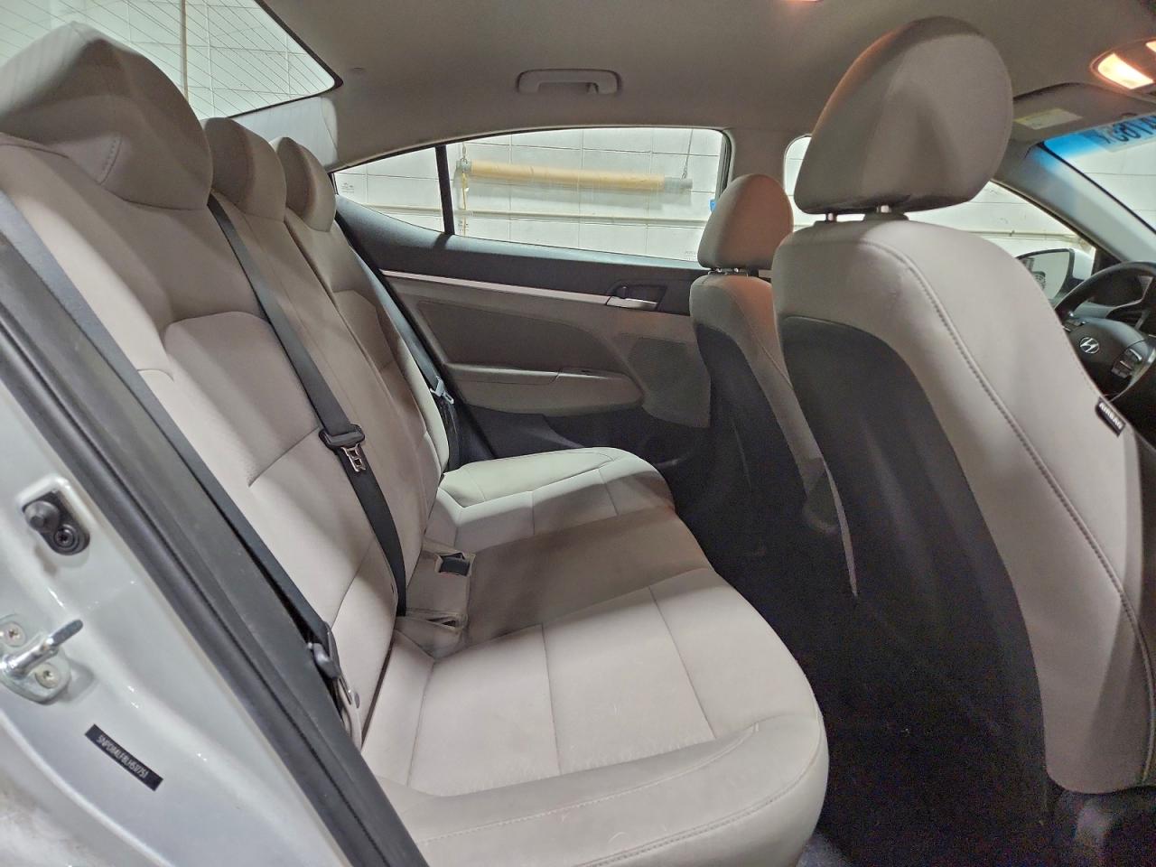 2020 HYUNDAI ELANTRA SEL photo 10