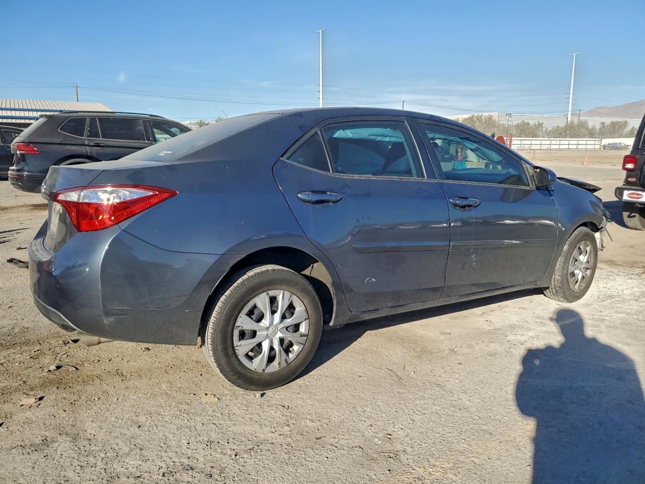 2015 TOYOTA COROLLA L photo 3
