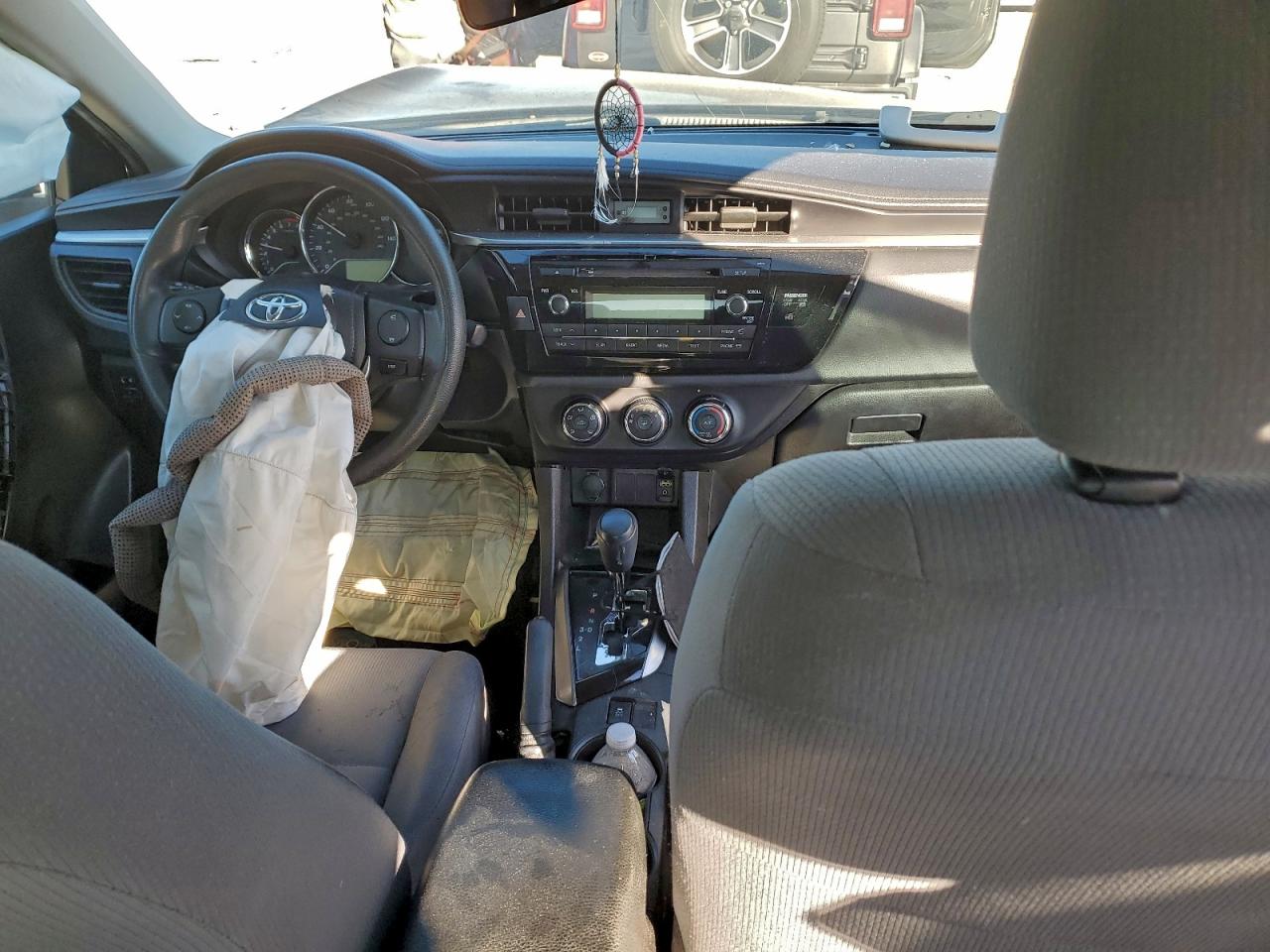 2015 TOYOTA COROLLA L photo 8