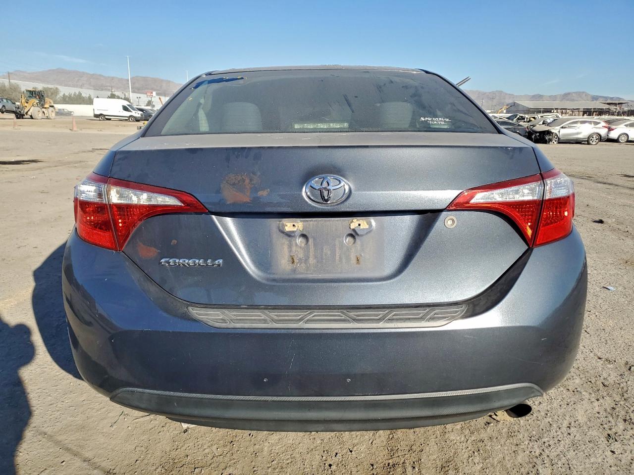 2015 TOYOTA COROLLA L photo 6