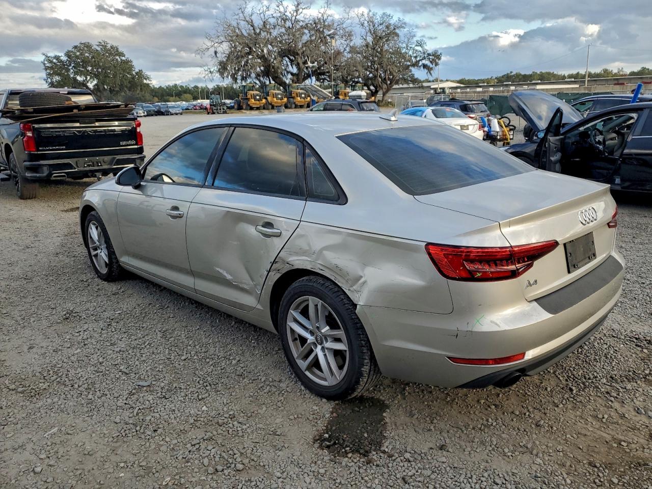 2017 AUDI A4 PREMIUM photo 2