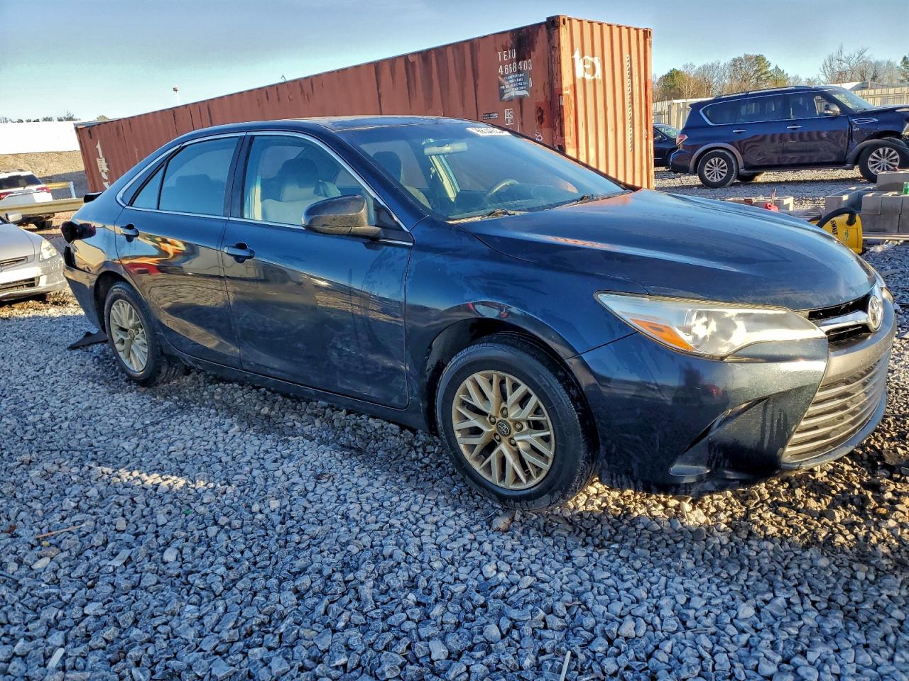 2017 TOYOTA CAMRY LE photo 4