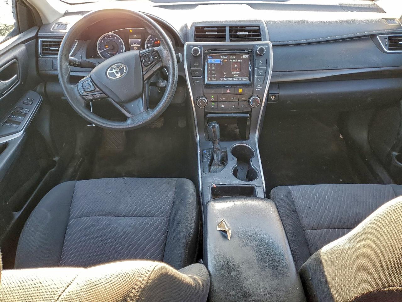 2017 TOYOTA CAMRY LE photo 8