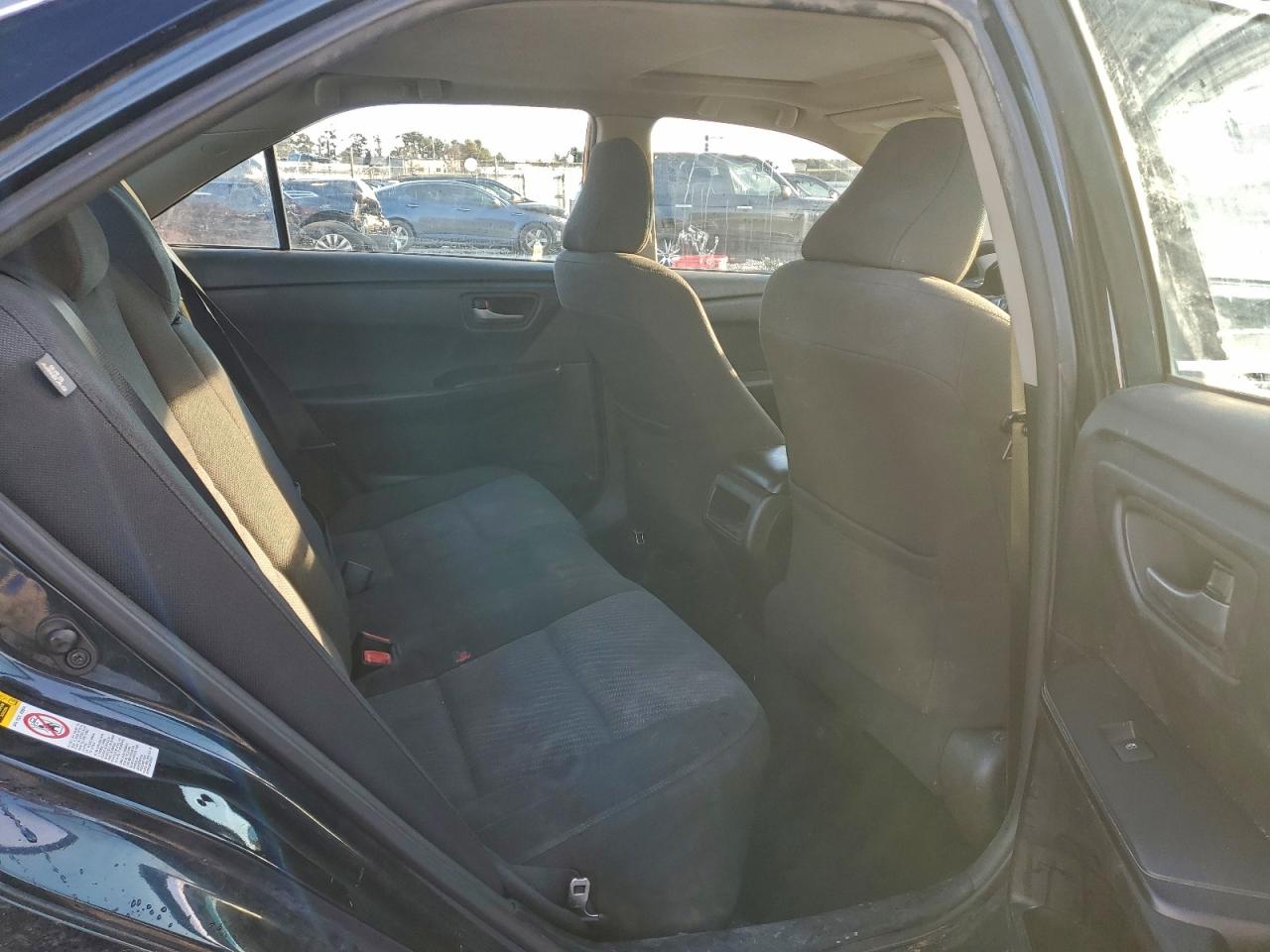 2017 TOYOTA CAMRY LE photo 10