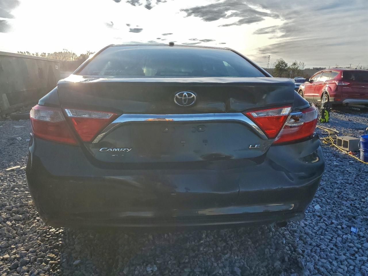 2017 TOYOTA CAMRY LE photo 6