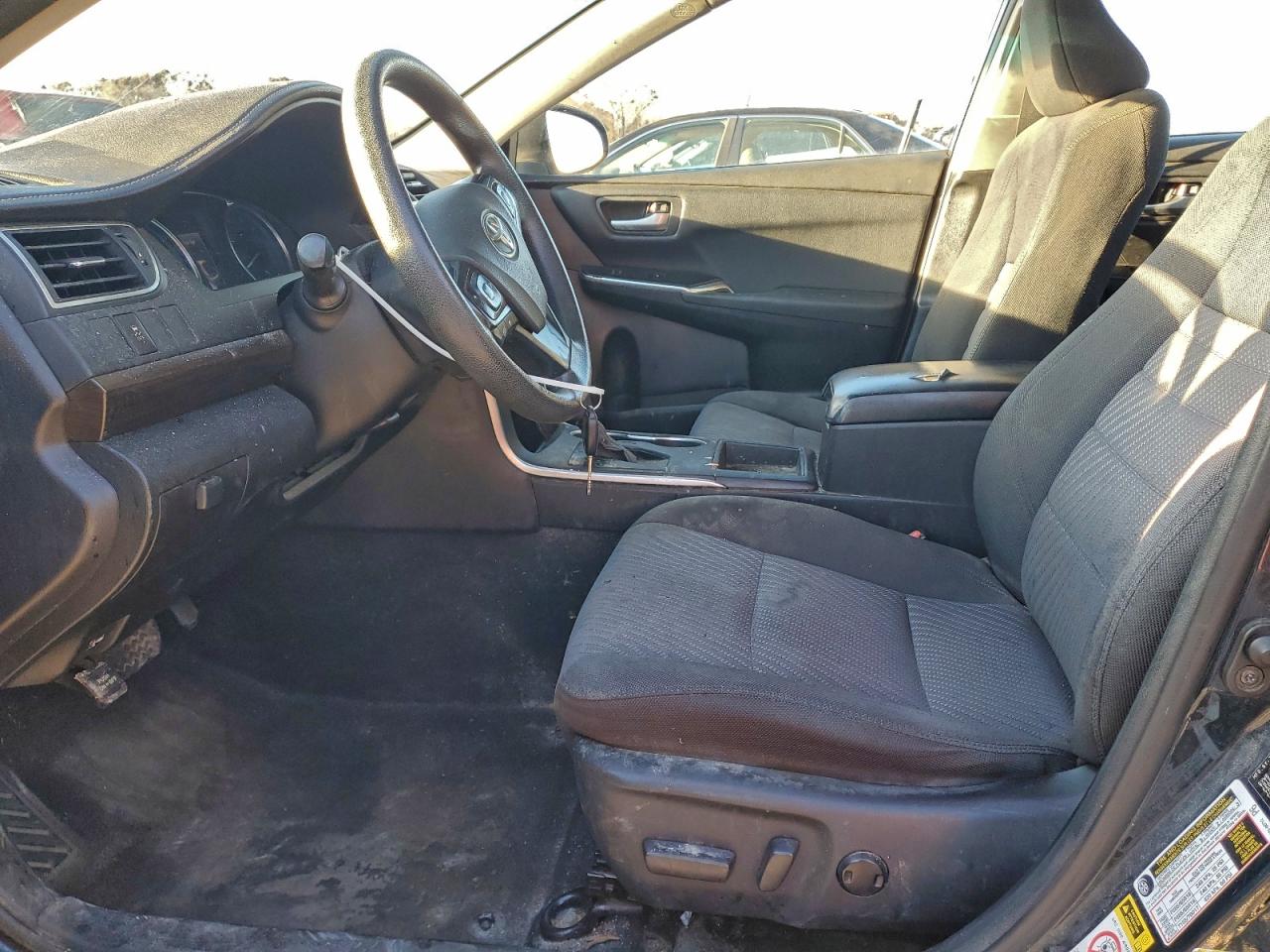 2017 TOYOTA CAMRY LE photo 7