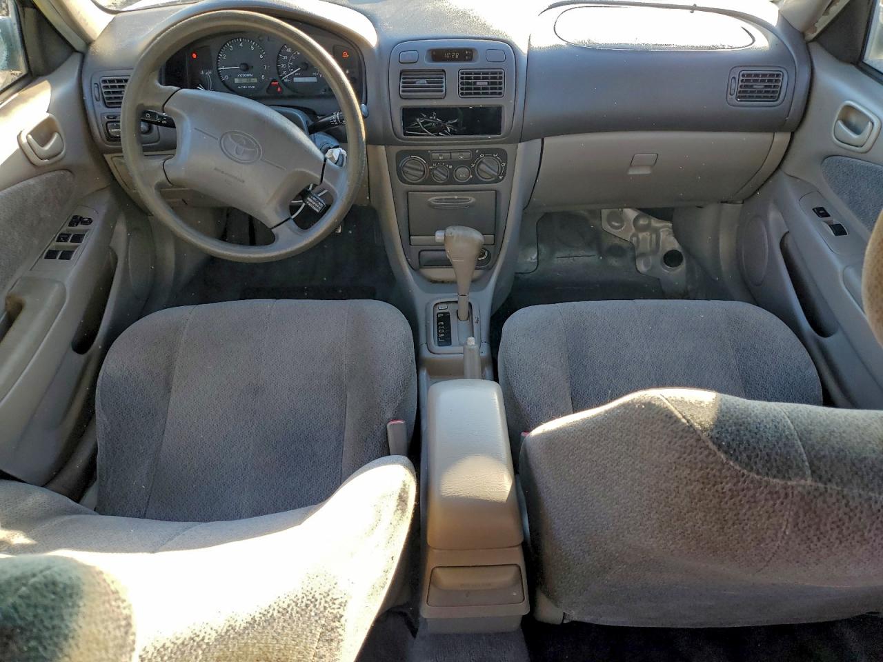 2001 TOYOTA COROLLA CE photo 8