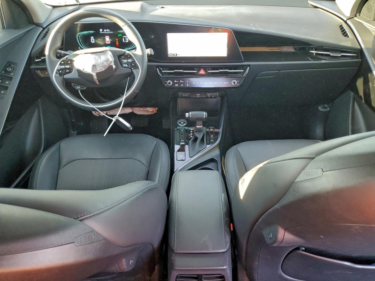 2024 KIA NIRO EX photo 8