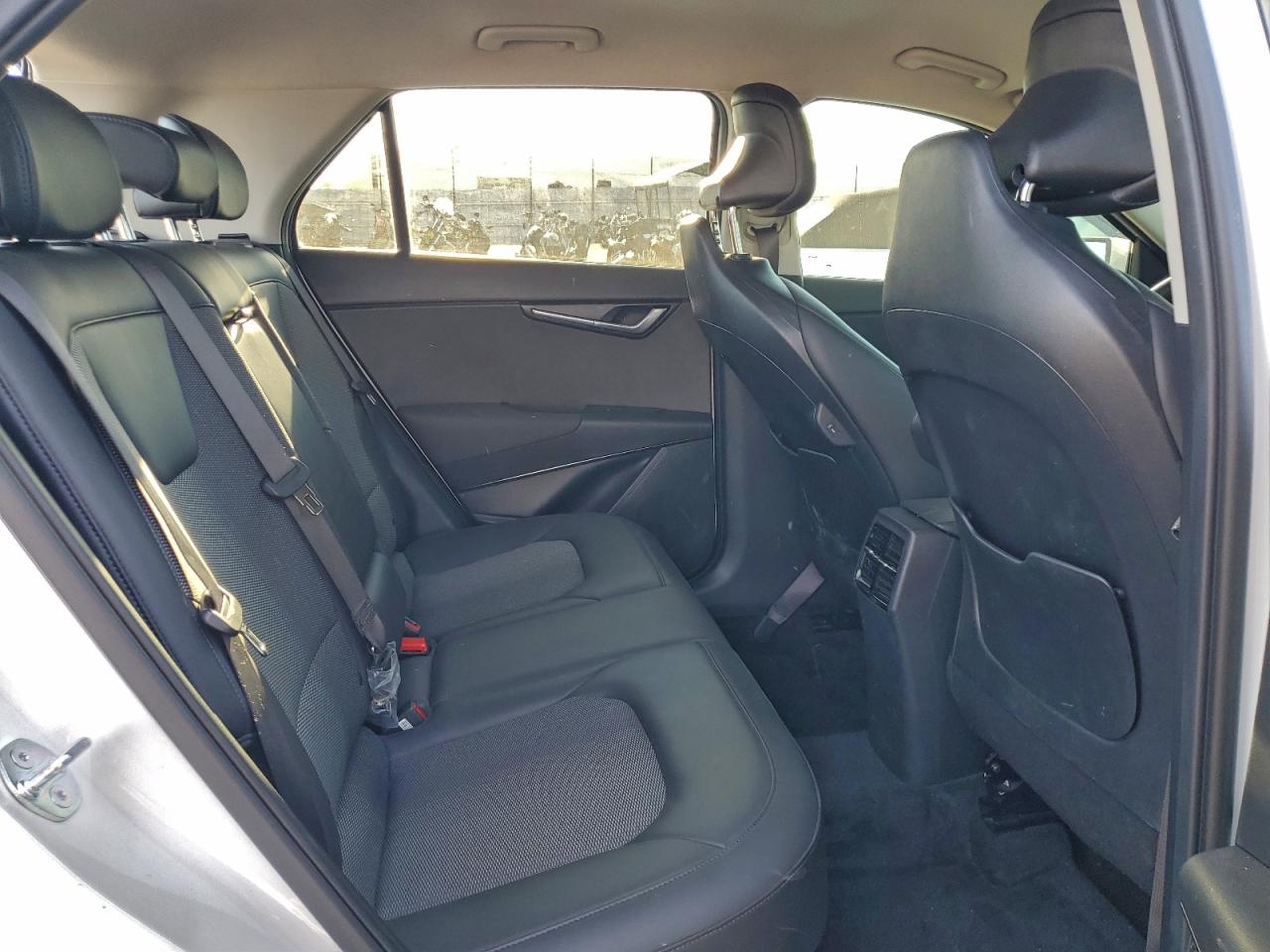 2024 KIA NIRO EX photo 10