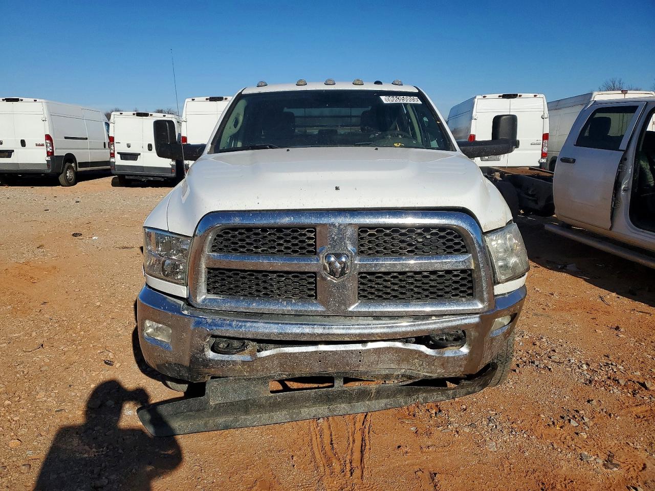 2018 RAM 3500 TRUCK CAB AND CHASSIS photo 5