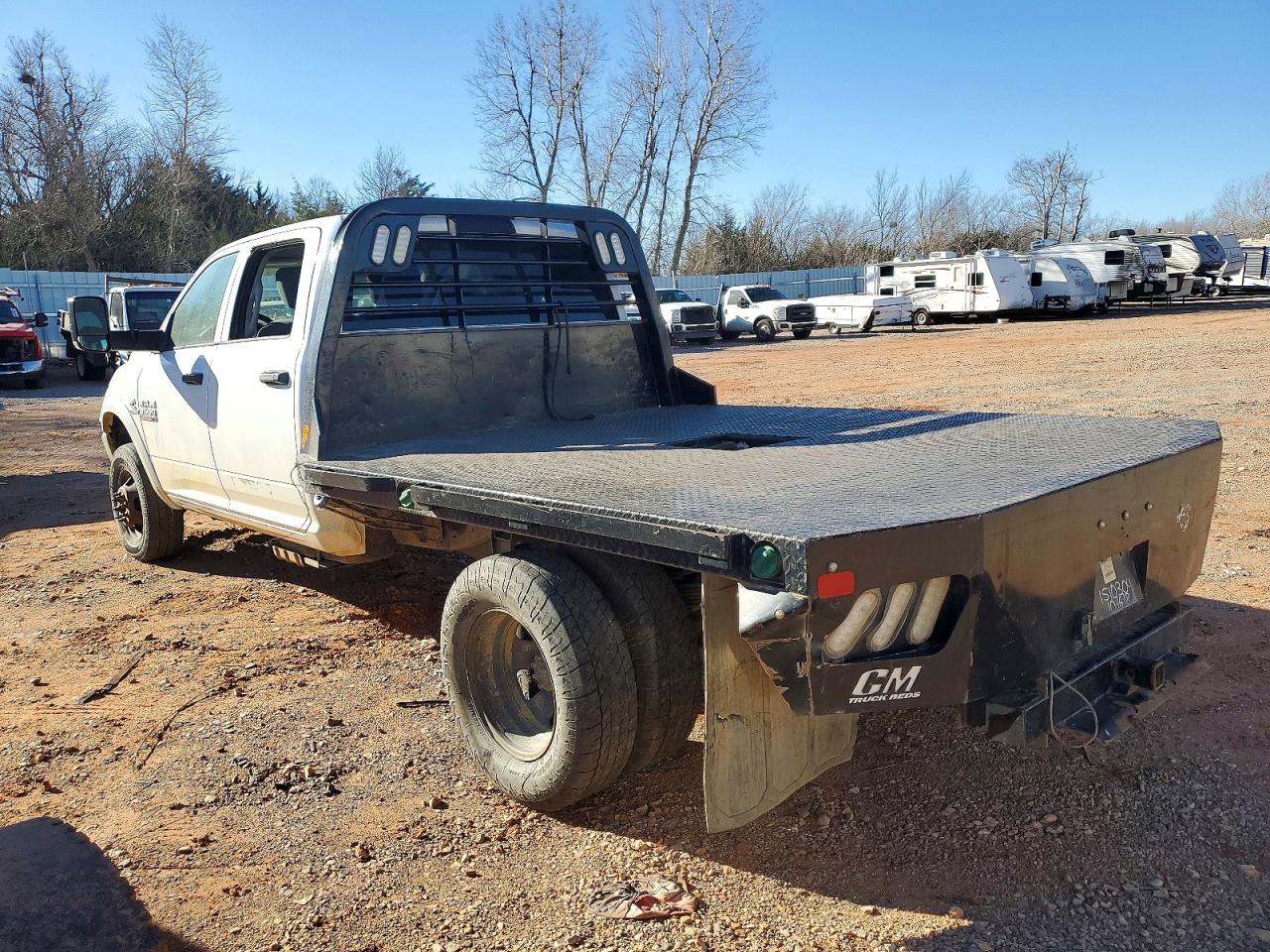 2018 RAM 3500 TRUCK CAB AND CHASSIS photo 2