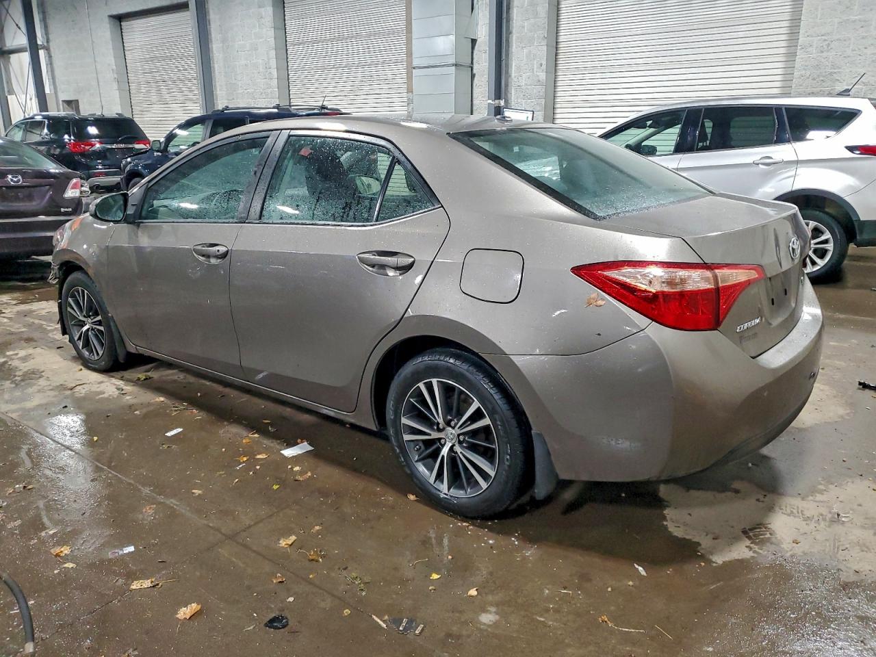 2019 TOYOTA COROLLA L photo 2