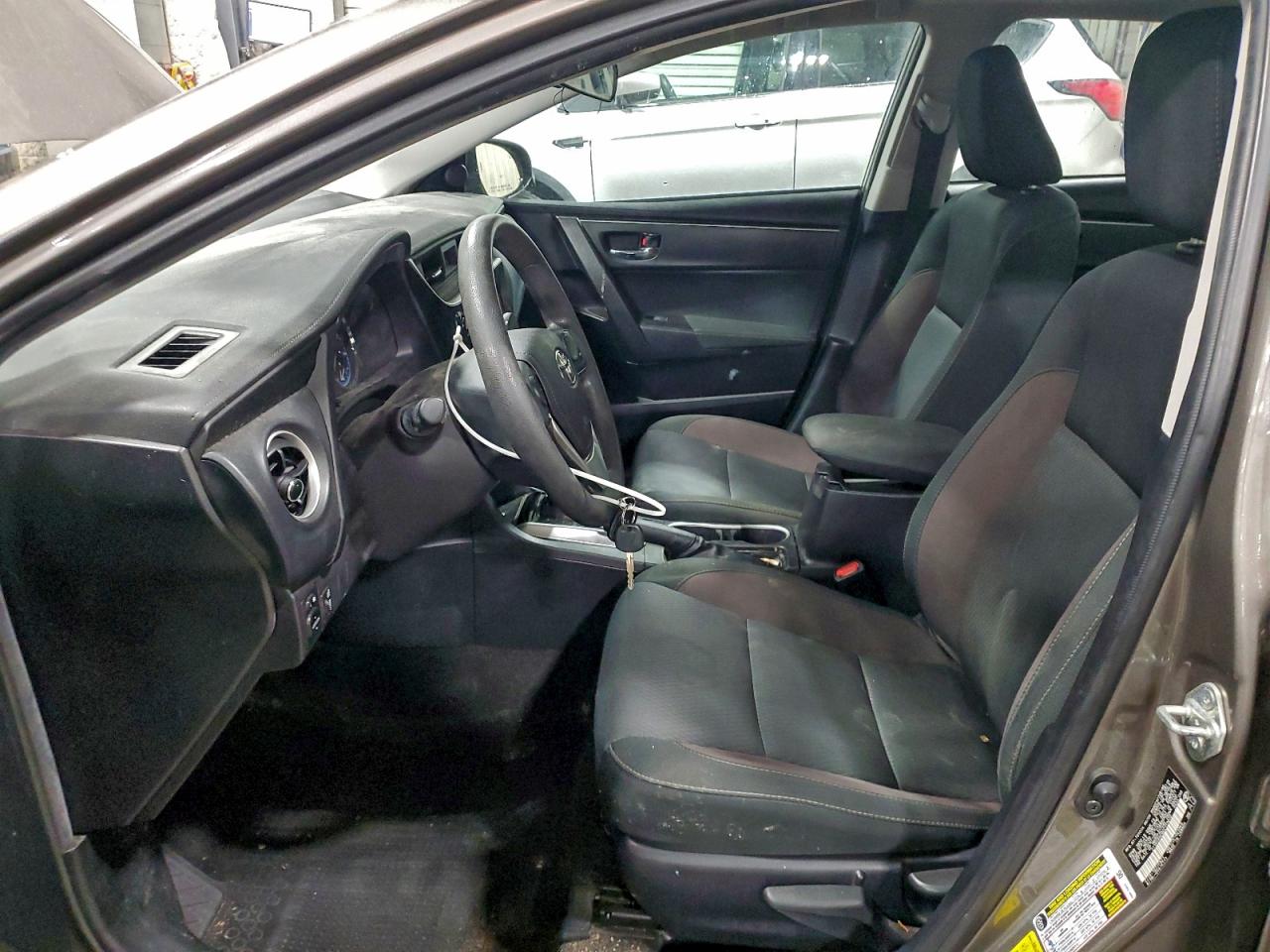 2019 TOYOTA COROLLA L photo 7