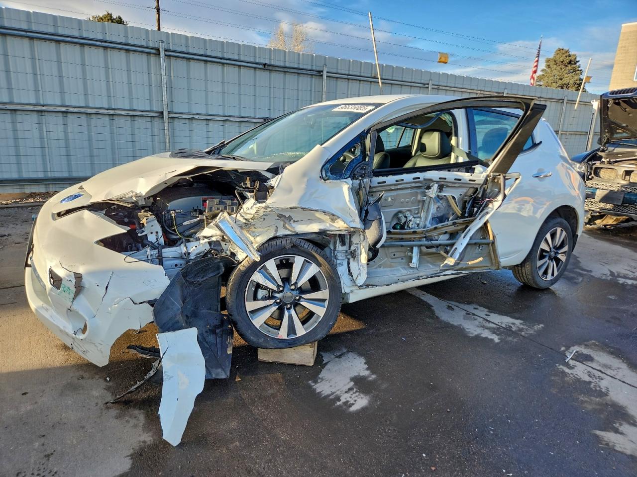 2016 NISSAN LEAF