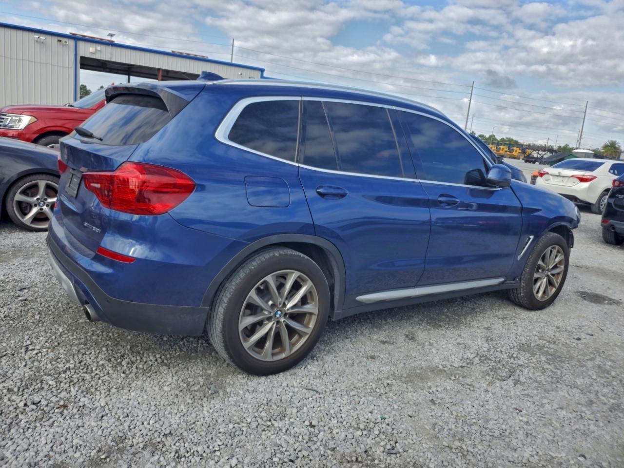 2019 BMW X3 SDRIVE30I photo 3