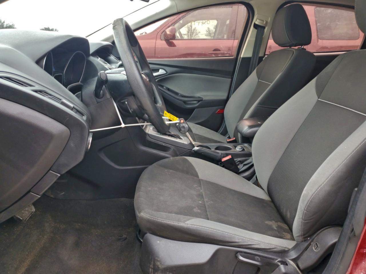 2014 FORD FOCUS SE photo 7