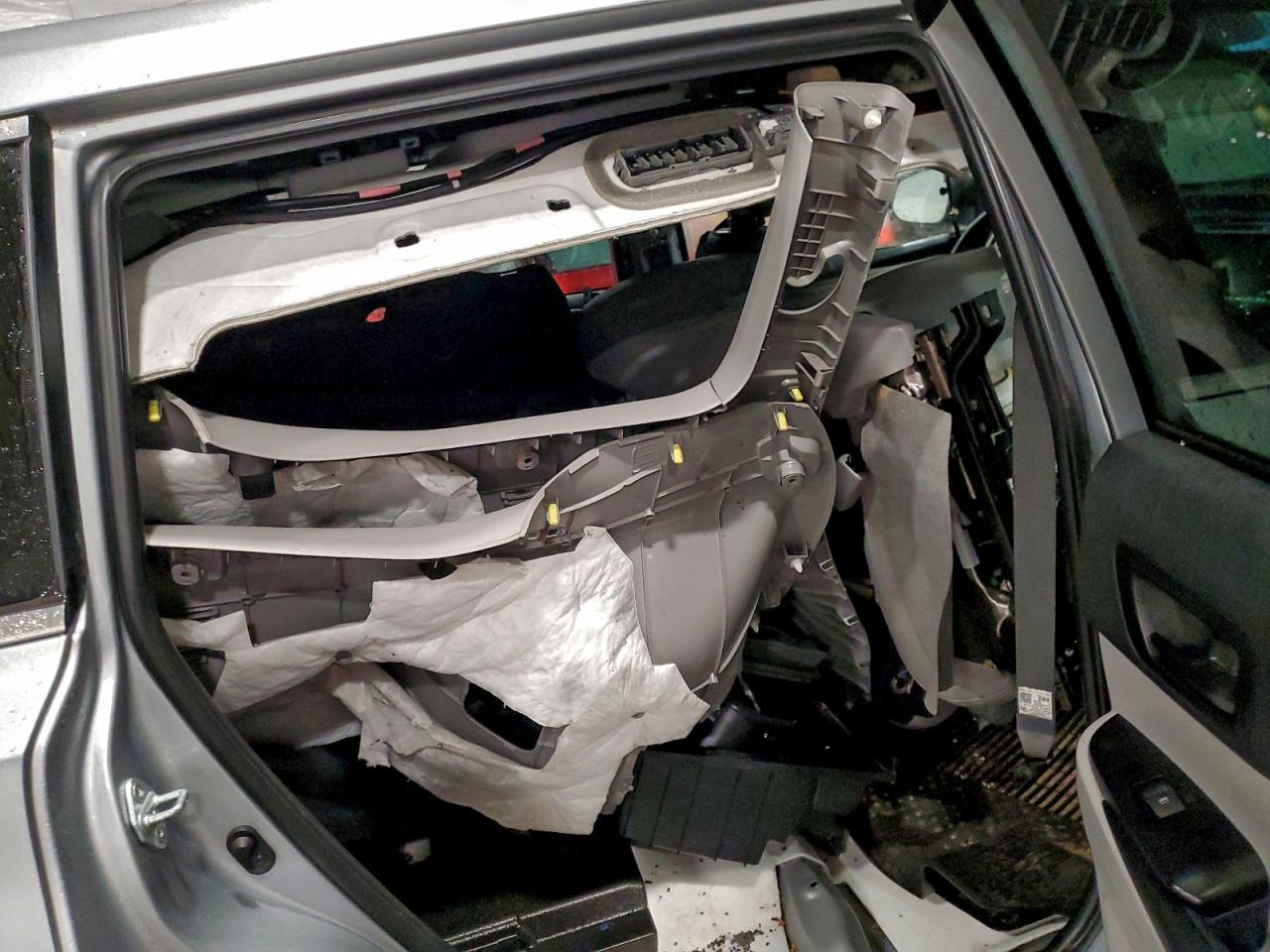 2019 TOYOTA HIGHLANDER LE photo 13