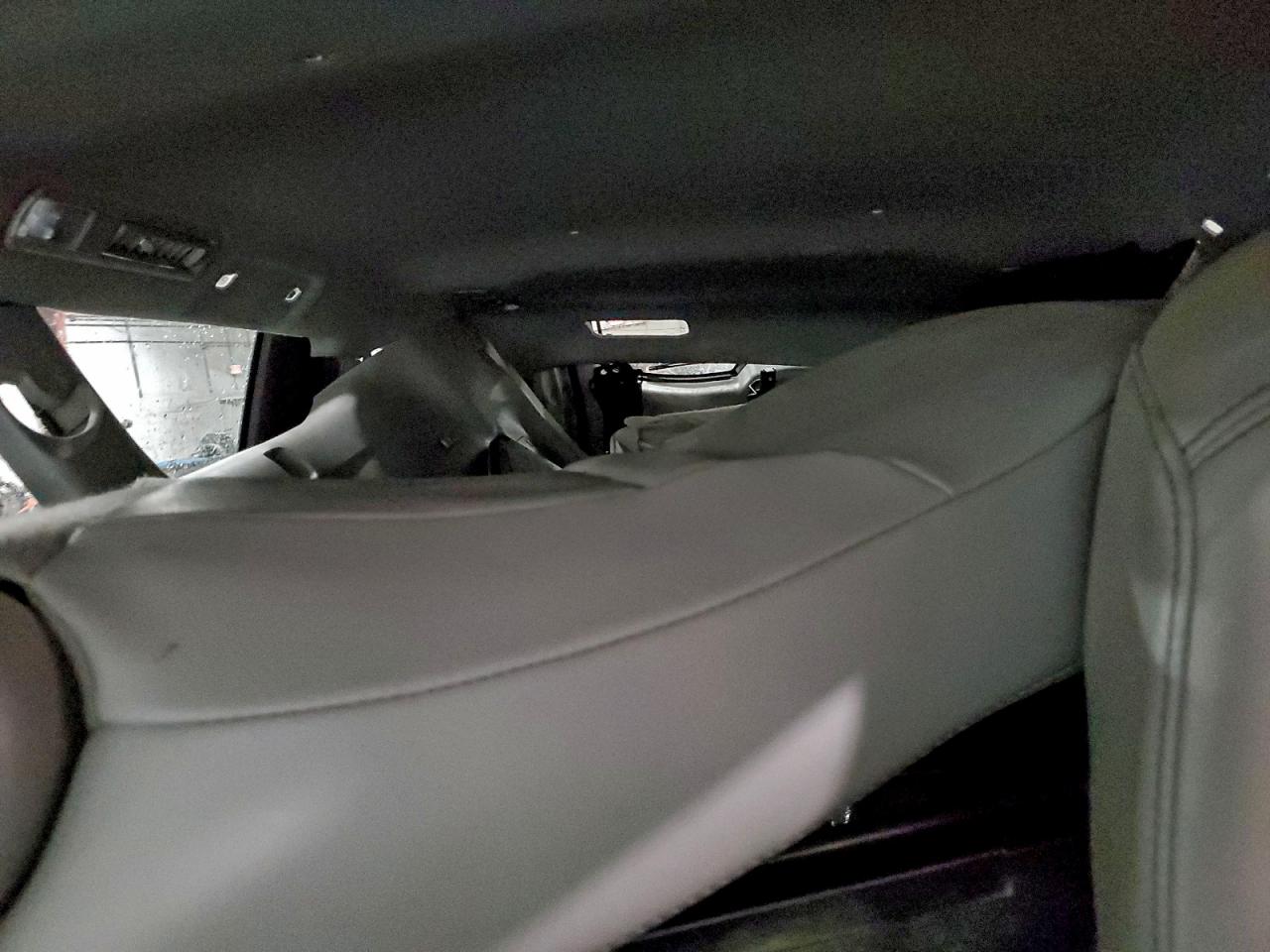 2019 TOYOTA HIGHLANDER LE photo 10