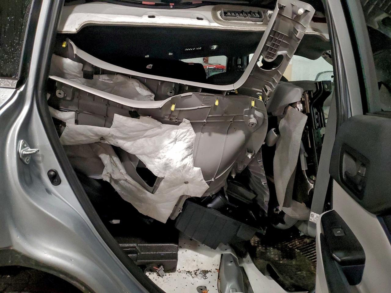 2019 TOYOTA HIGHLANDER LE photo 11