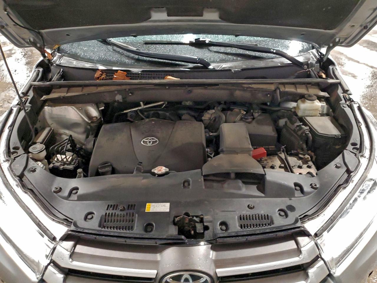 2019 TOYOTA HIGHLANDER LE photo 12