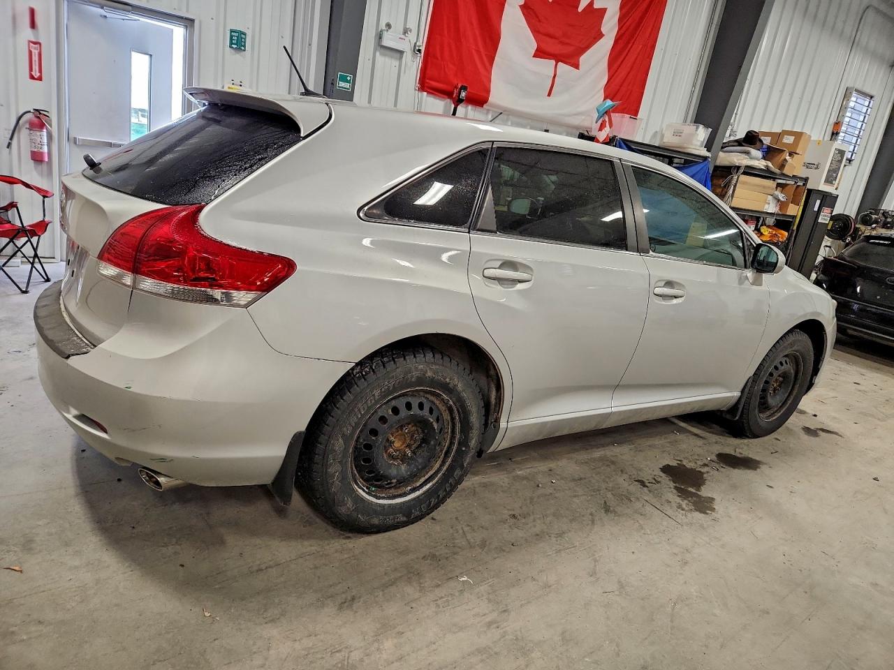 2011 TOYOTA VENZA photo 3