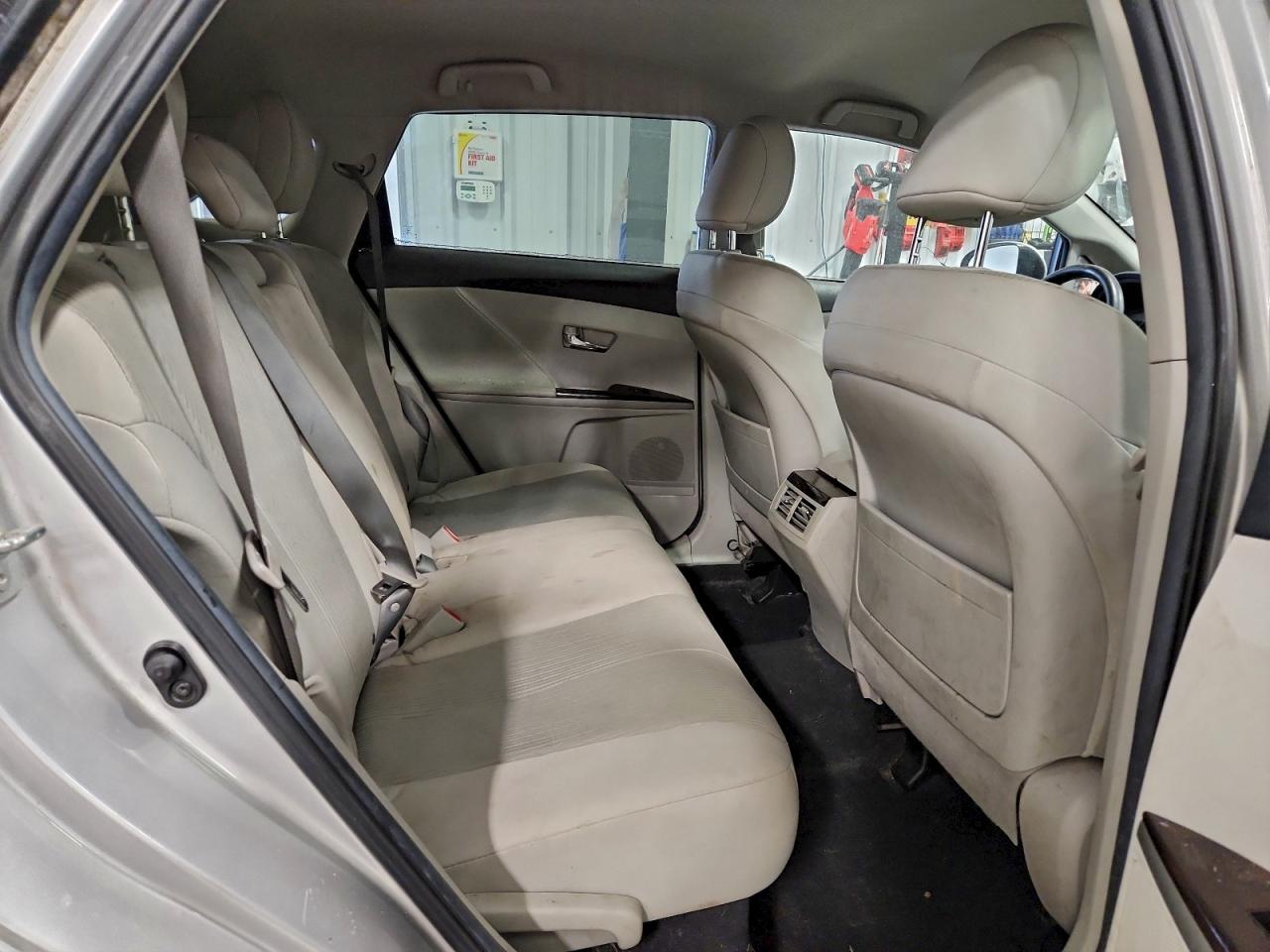 2011 TOYOTA VENZA photo 11
