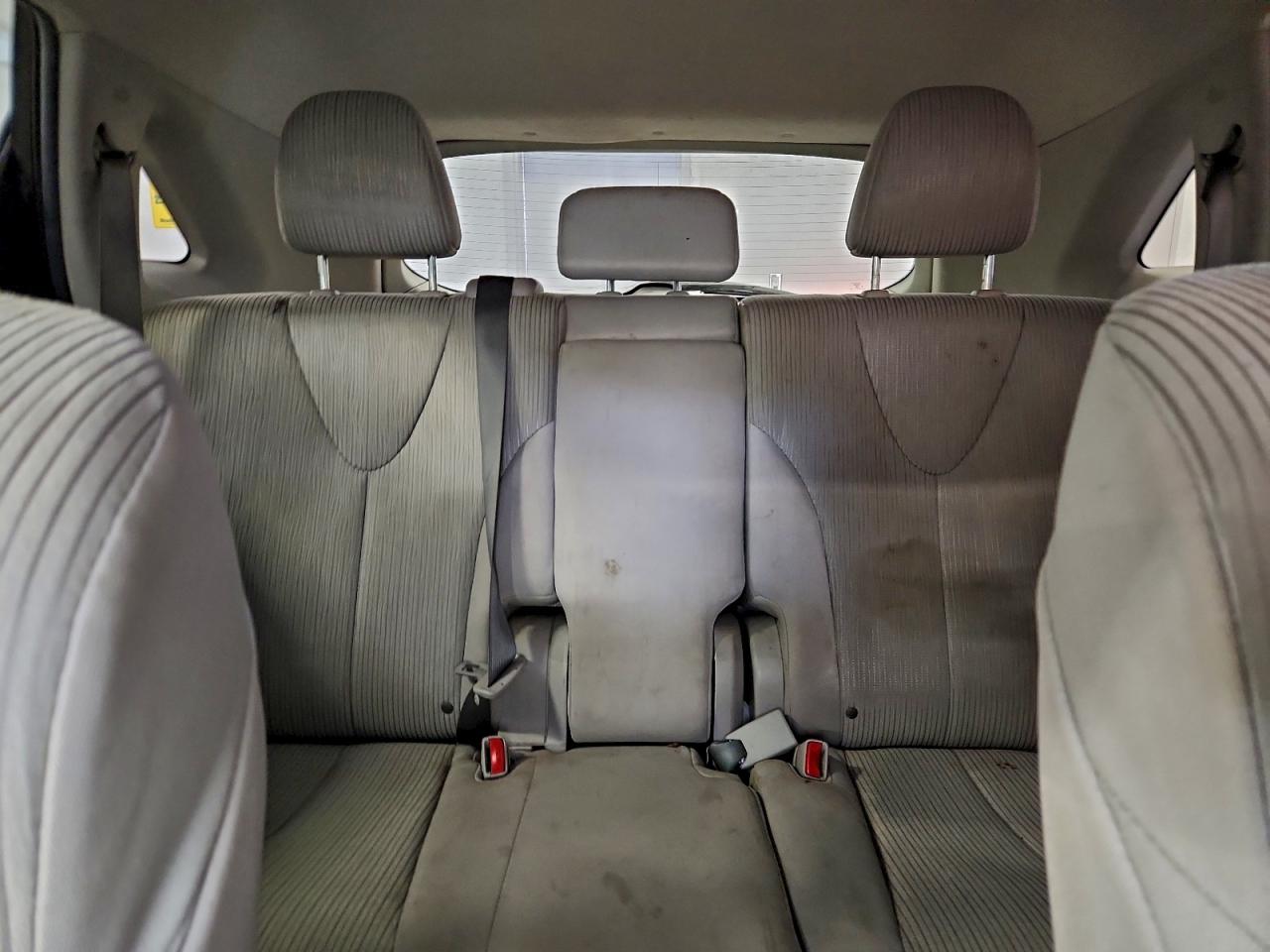 2011 TOYOTA VENZA photo 10