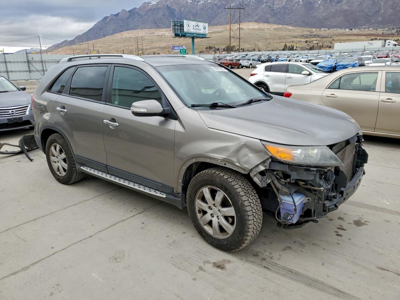 2013 KIA SORENTO LX photo 4