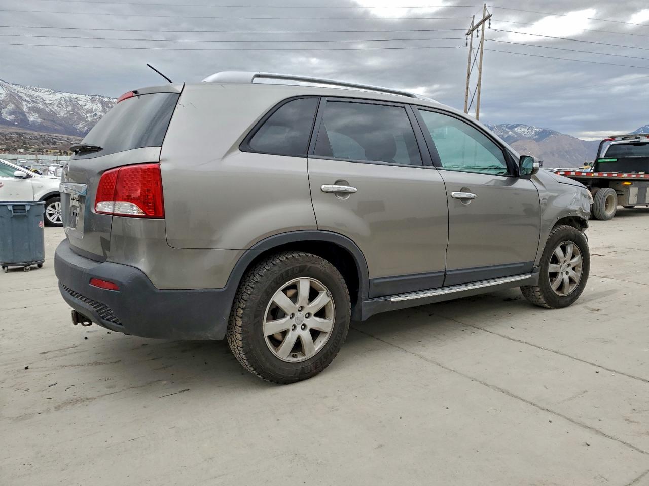 2013 KIA SORENTO LX photo 3