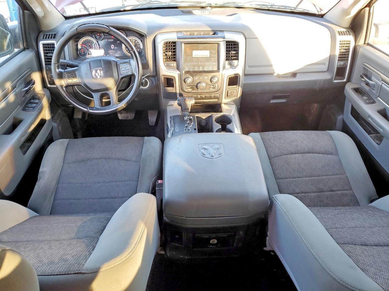 2013 RAM 1500 SLT photo 8