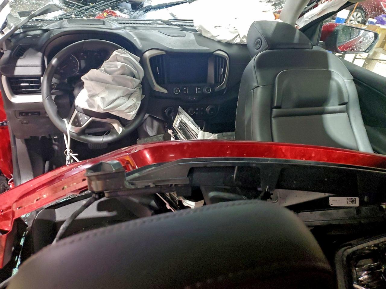 2024 GMC TERRAIN SLT photo 15