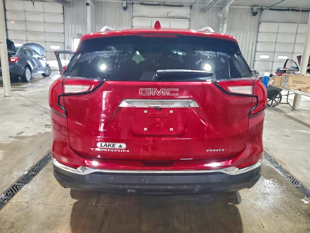2024 GMC TERRAIN SLT photo 11