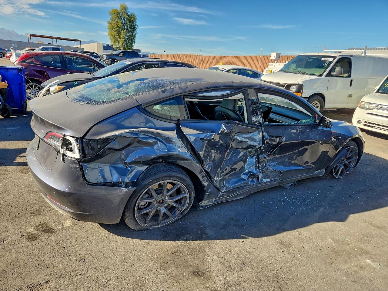 2023 TESLA MODEL 3 photo 3