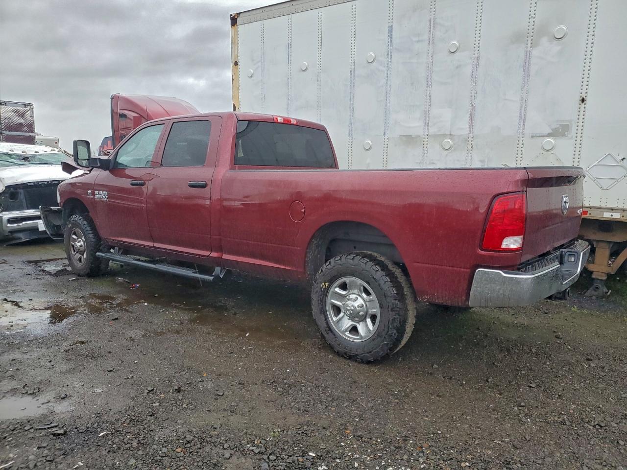 2018 RAM 3500 ST photo 2