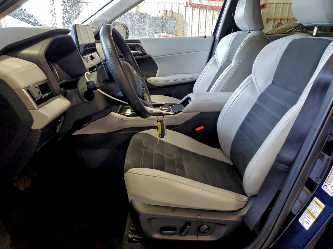 2025 MITSUBISHI OUTLANDER SE photo 7