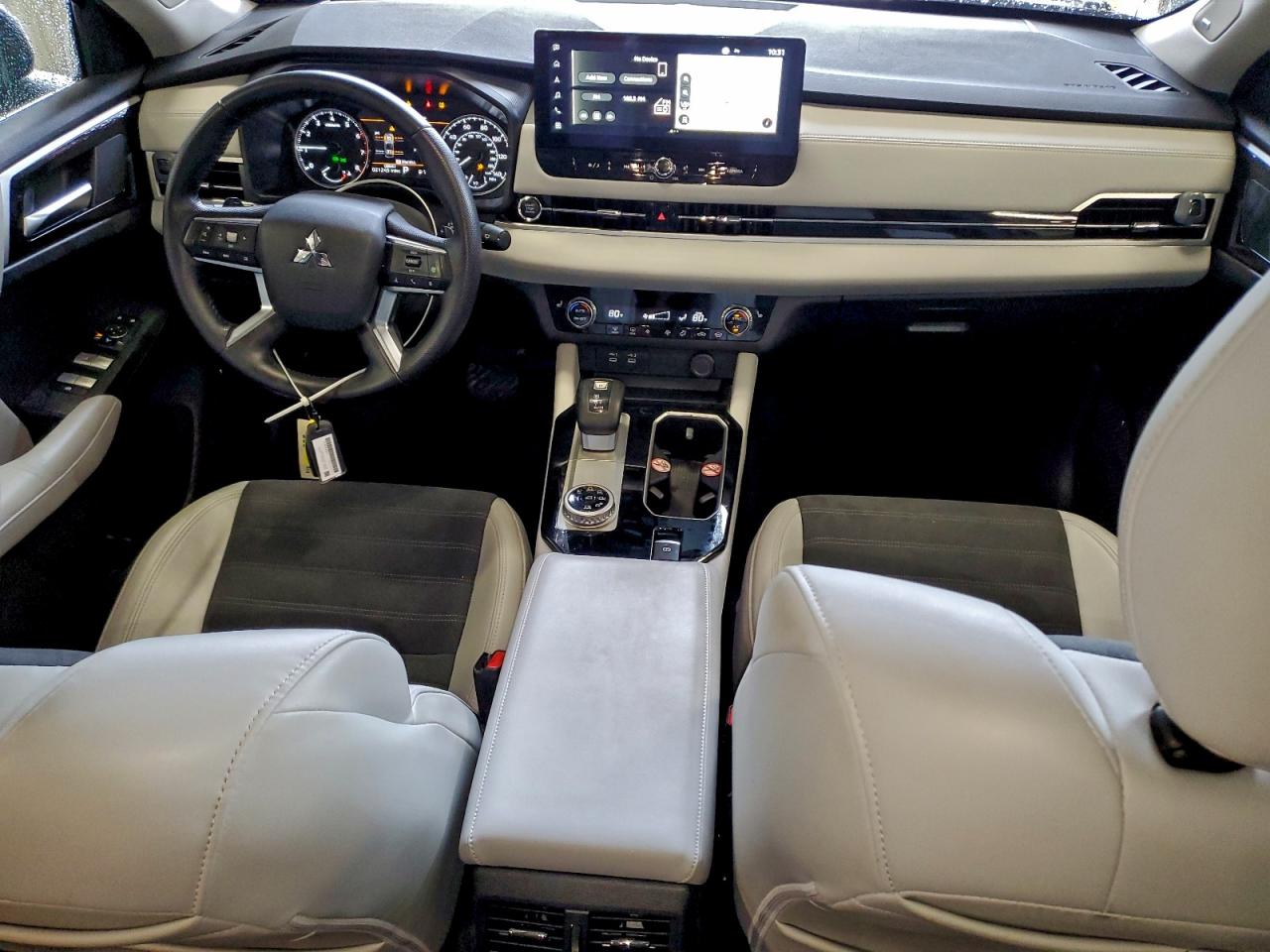 2025 MITSUBISHI OUTLANDER SE photo 8