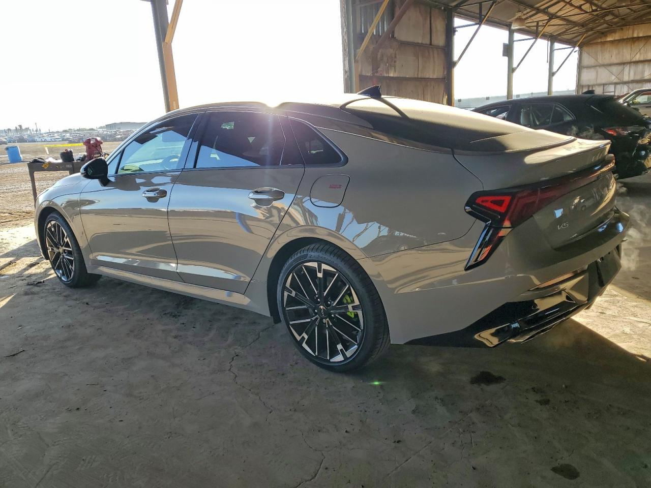 2025 KIA K5 GT photo 2