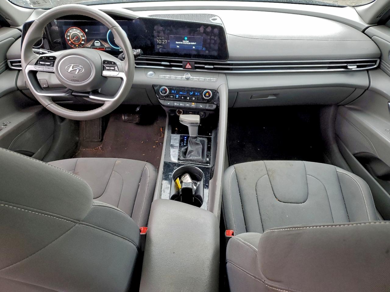 2023 HYUNDAI ELANTRA SEL photo 8