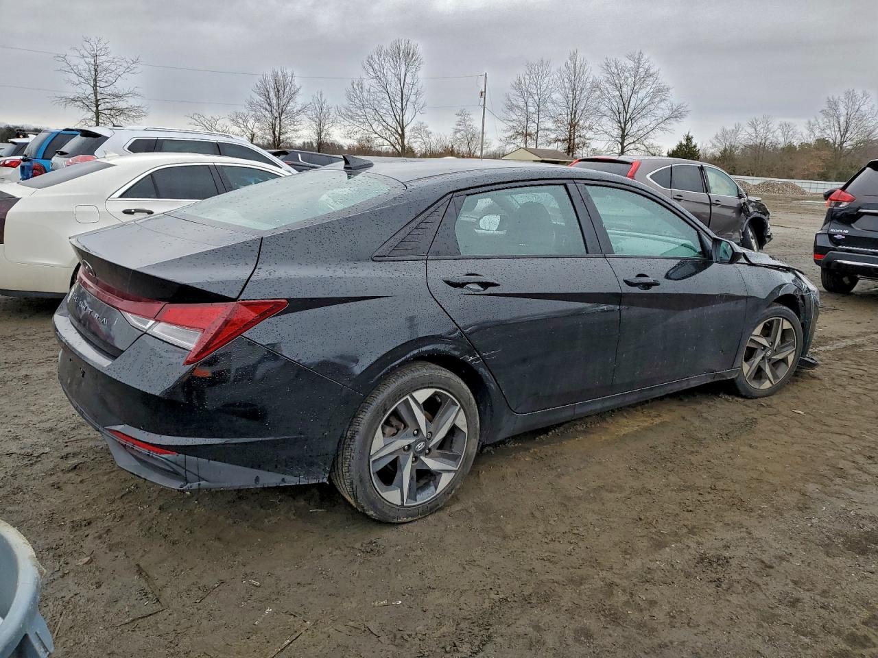 2023 HYUNDAI ELANTRA SEL photo 3