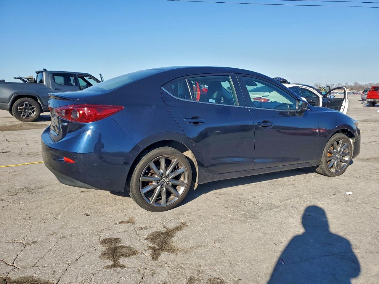 2018 MAZDA 3 TOURING photo 3