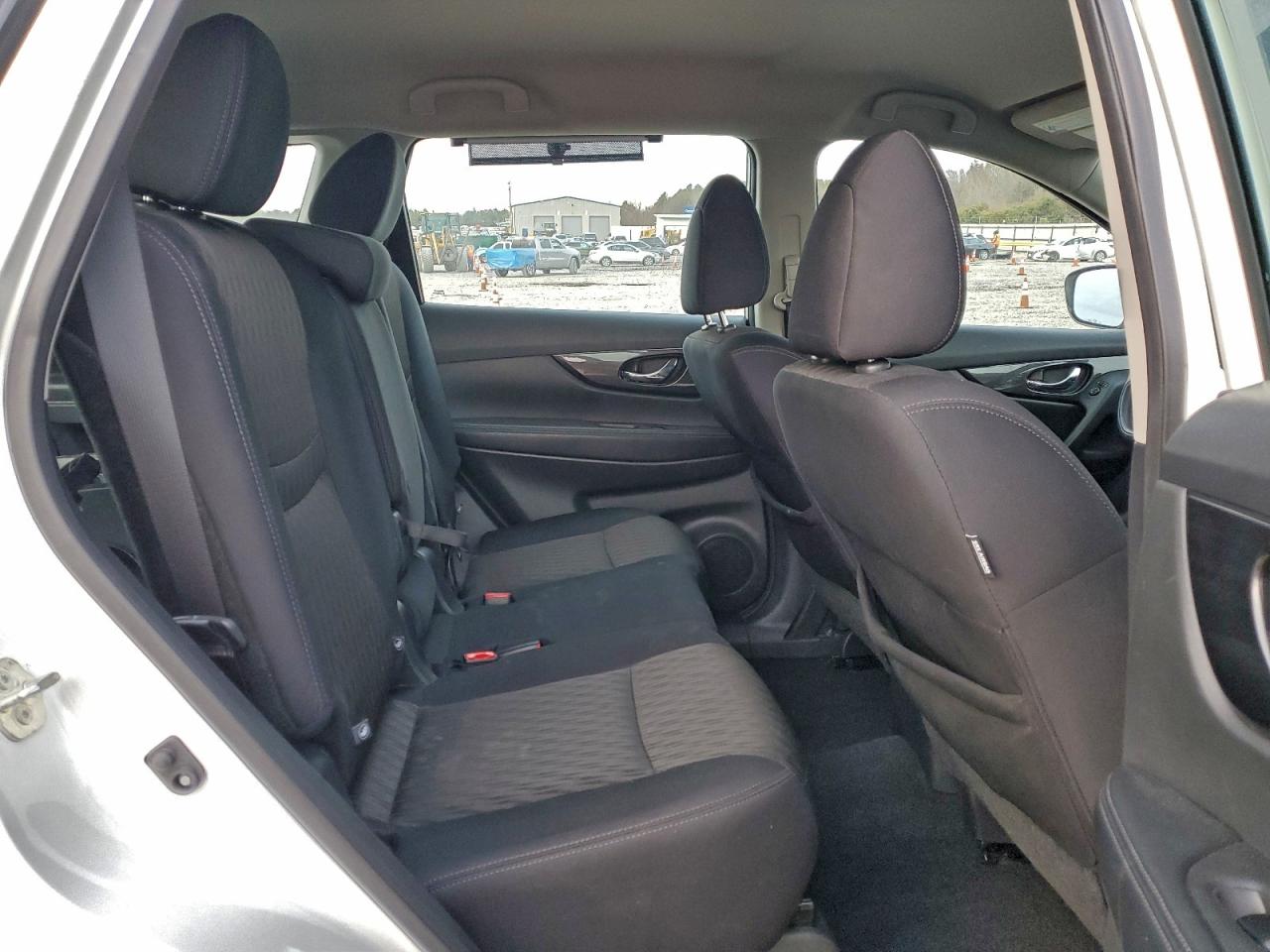 2018 NISSAN ROGUE S photo 10