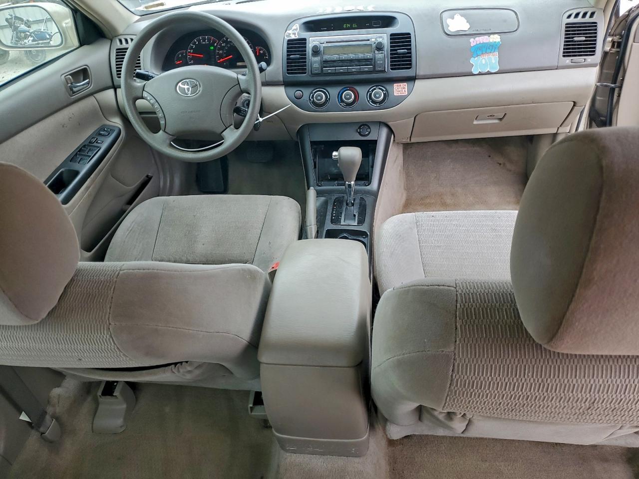 2005 TOYOTA CAMRY LE photo 8