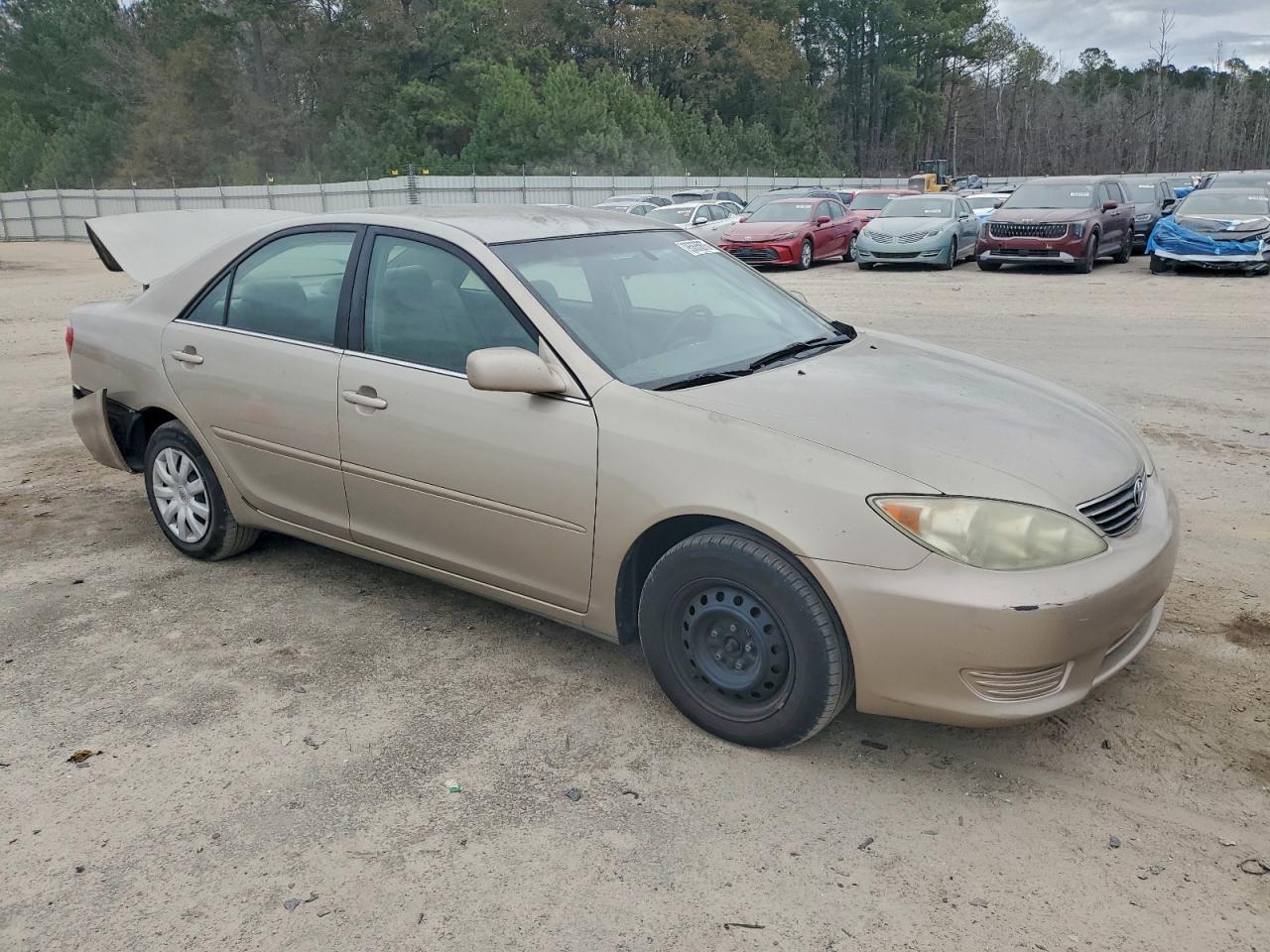 2005 TOYOTA CAMRY LE photo 4