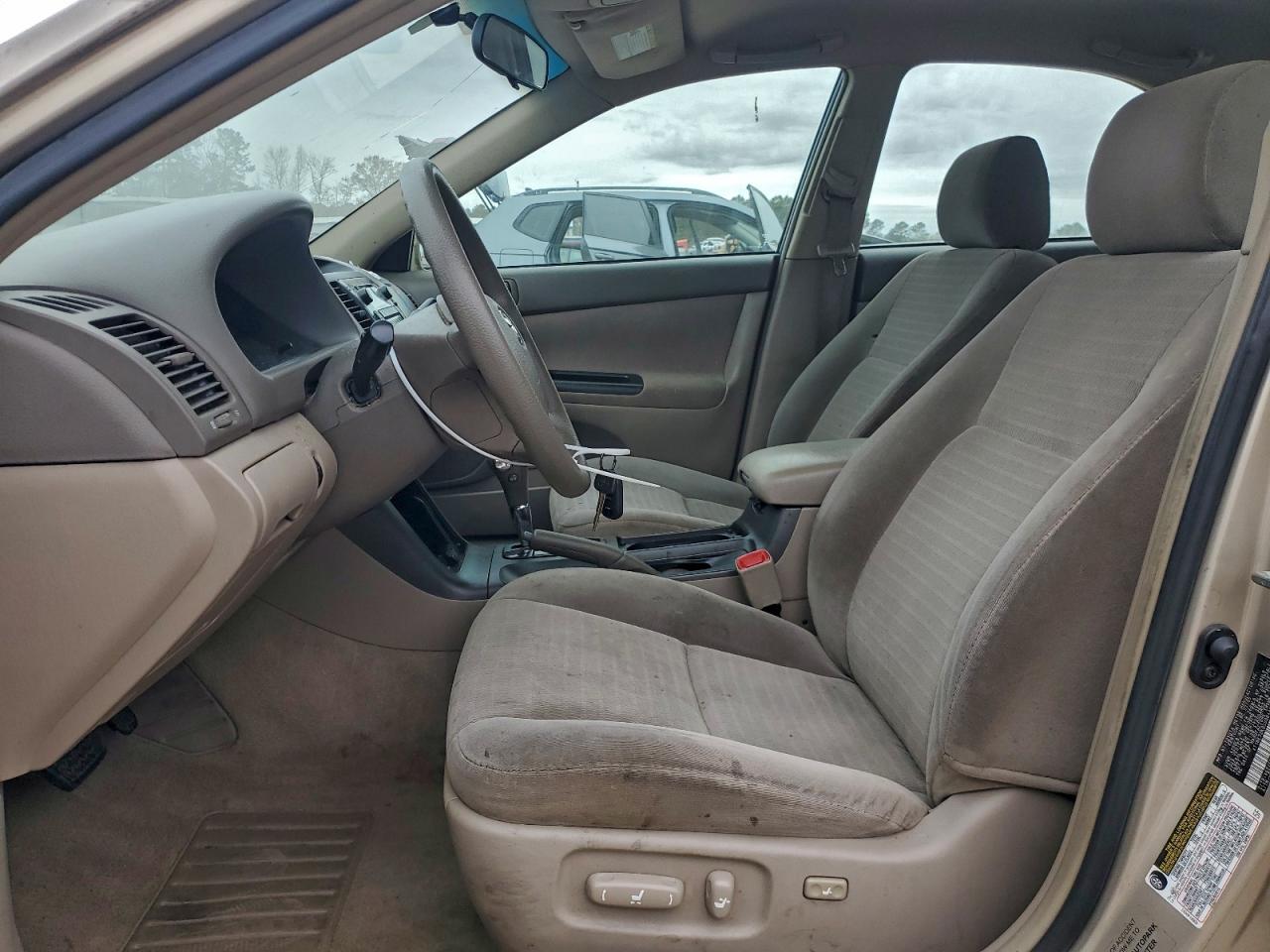 2005 TOYOTA CAMRY LE photo 7