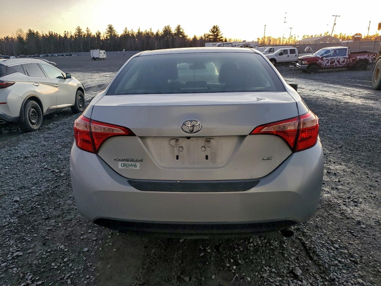 2018 TOYOTA COROLLA L photo 6