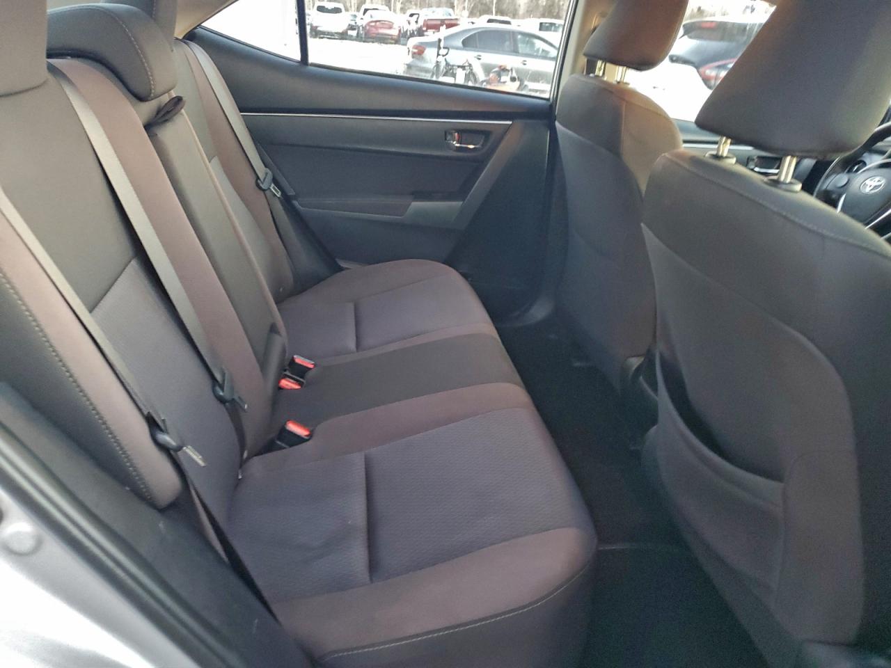 2018 TOYOTA COROLLA L photo 10