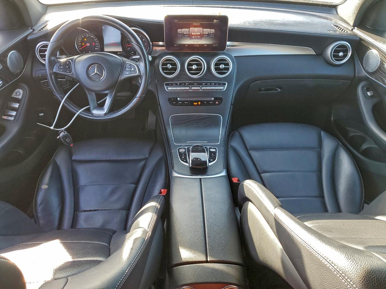 2017 MERCEDES-BENZ GLC 300 4MATIC photo 8