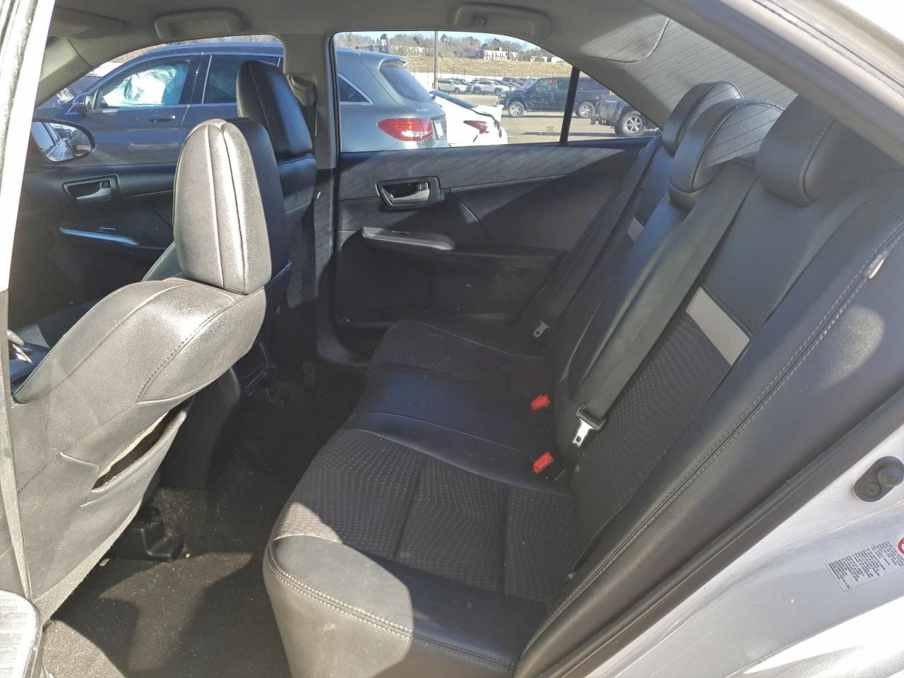 2014 TOYOTA CAMRY L photo 10